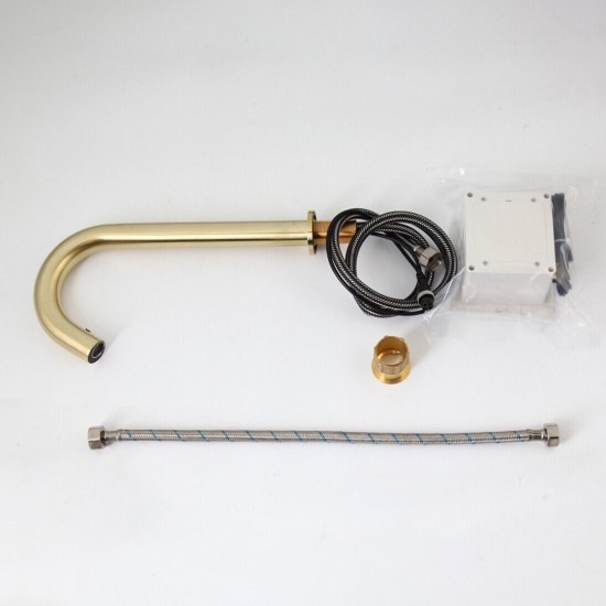 Set geborsteld gouden sensorkraan